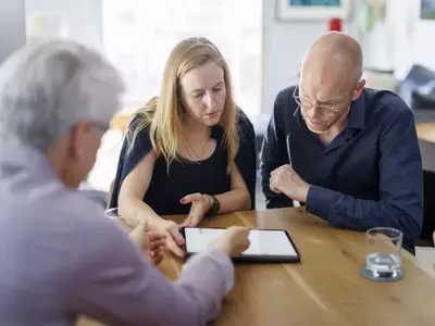 Financial Trends and Savings Strategies for Young Professionals (Ages 25-34)
