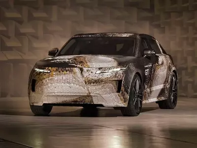 Unveiling the 2028 Land Rover Range Rover GT: A Vision of Electric Luxury