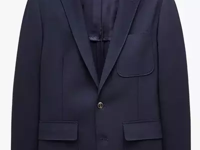 Mastering the Blazer and Jeans Ensemble: Timeless Style Combinations