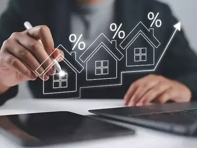 Mortgage Rates Reach One-Year High, Stirring Housing Market Concerns