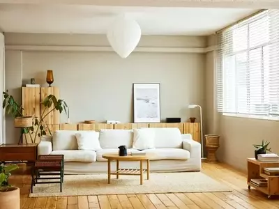 Douglas Elliman Faces Mounting Headwinds in a Challenging Real Estate Market