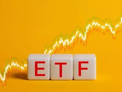 Maximizing Income and AI Upside: A Look at Top Nasdaq-100 Covered Call ETFs