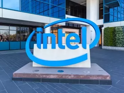 Intel's Valuation Concerns Amidst Operational Progress