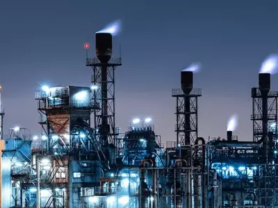Oil Prices Plummet Amidst Easing US-Iran Tensions
