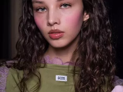 Popsicle Lips: The Effortless Summer Beauty Trend