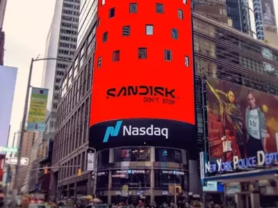 SanDisk's $42 Billion Backlog: AI Memory Boom and Valuation Challenges