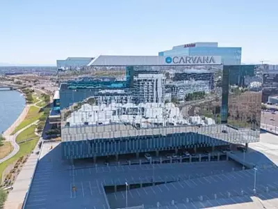 Carvana's Path: Growth, Digital Dominance, and Valuation Challenges