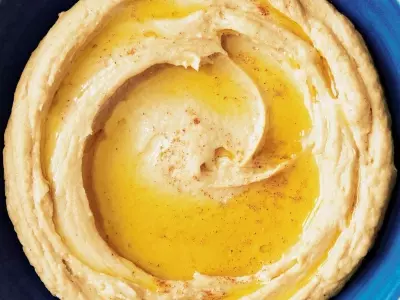 Crafting Velvety Hummus: The Ice Cube Secret