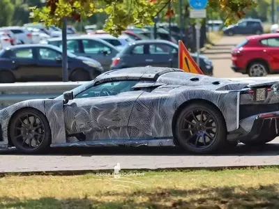Ferrari F80 Aperta Spotted During Road Tests, Featuring a Removable Roof