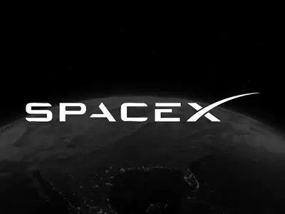 SpaceX Stock Experiences Volatility: Analyst Boosts Outlook Amid AI Data Center Vision