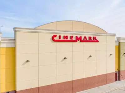 Cinemark Holdings: Unexpected Earnings Surge Highlights Industry's Paradoxical Challenges