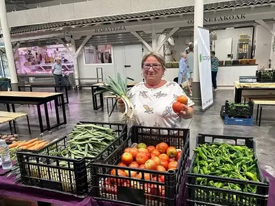 El Tomate Huevo de Toro: Símbolo Gastronómico y Preservación Agrícola