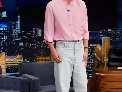 Drew Starkey's Pink Dior Shirt: A Masterclass in Bold Style