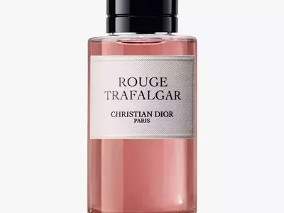 The Allure of Modern Fruity Perfumes: A Guide to Chic Scents