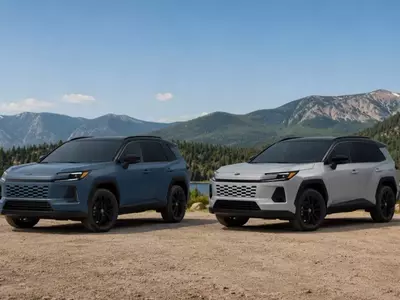 Choosing Between Two Toyota RAV4 Trims: XSE Hybrid vs. SE PHEV