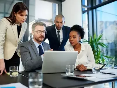Analyzing Q2 Holdings: A 'Sell' Rating Justification