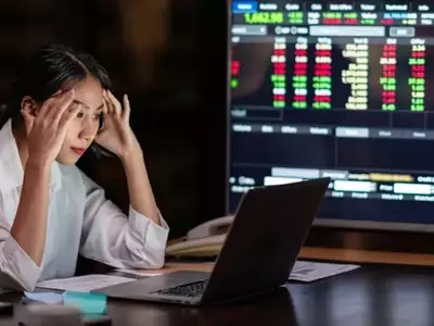 Emotional Investing: Navigating Market Swings
