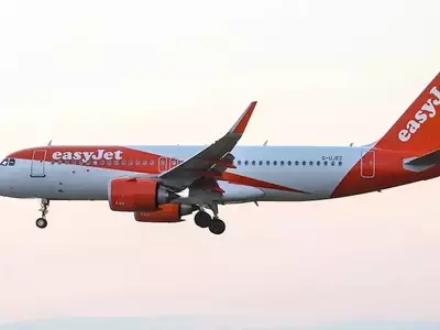 EasyJet Sets Unified Bid Deadline for Apollo and Castlelake
