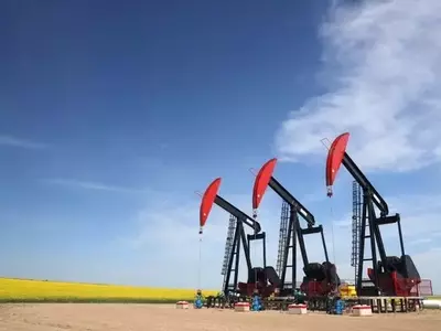 Oil Prices Under Pressure as US-Iran Deal Hopes Intensify