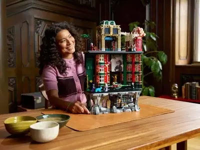LEGO Unveils New Ministry of Magic Set for Harry Potter's 25th Anniversary