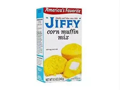 Delicious Cheesy Corn Pudding: A Crowd-Pleasing Recipe