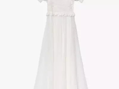 Choosing the Perfect Dress for an Intimate Outdoor Wedding