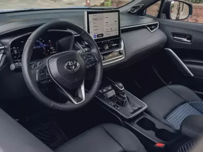 2026 Toyota Corolla Cross Hybrid: Interior Insights