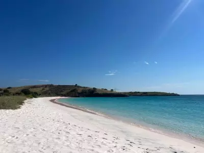 Sailing Through Komodo: A Luxurious Escape on a Traditional Phinisi