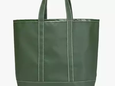 Jeremy Allen White's New Favorite Accessory: The Utility Canvas Mini Rigger Tote