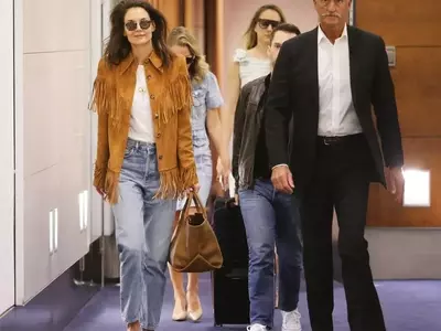 Celebrity Airport Style: Effortless and Chic Travel Outfits