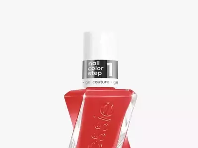 The Rise of Tomato Red Nails: A Summer Trend Embraced by Celebrities
