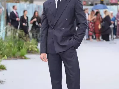 Jacob Elordi's Suit Style: A Bold Statement or a Tailoring Faux Pas?