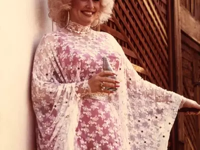 Dolly Parton's Enduring Legacy: A Collection of Her Most Memorable Sayings and Iconic Styles