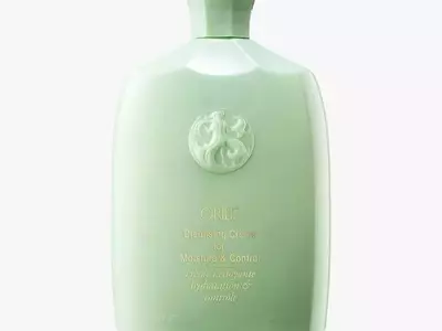 Achieve Smooth, Frizz-Free Hair: Expert-Recommended Shampoos