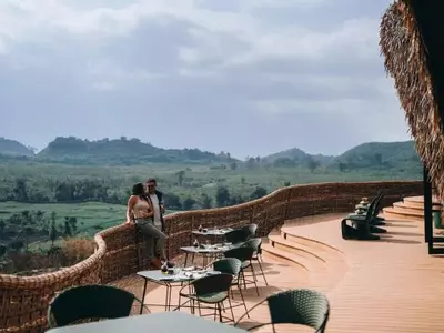 Bambú Revoluciona la Construcción de Lujo Sostenible en Ruanda