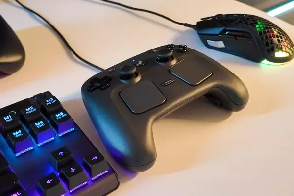 Innovative Steam Machine Faceplate Doubles as Charging Stand