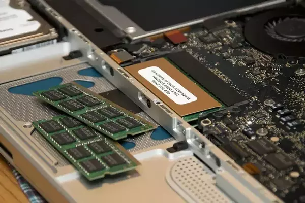 Memory and Storage Stocks Decline Amidst Market Correction